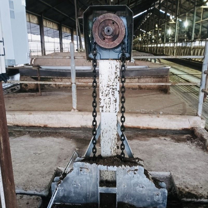 Cow Manure Removal Equipment